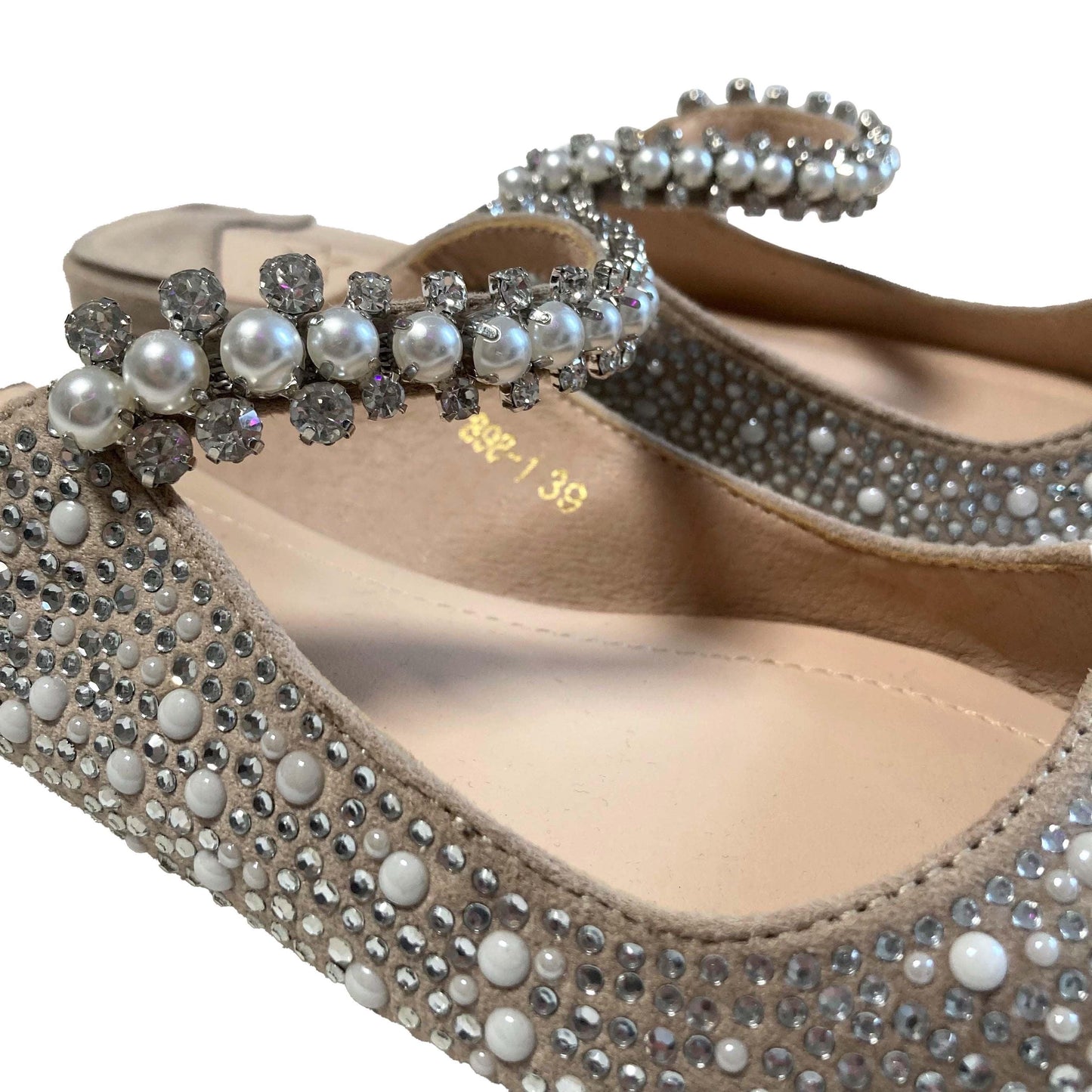 Grey flat shoes embellished with shiny pearls